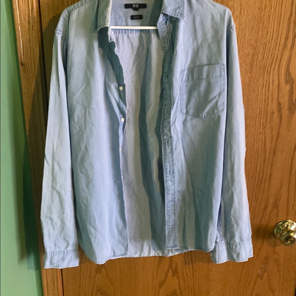 H&M Light Blue Button-Up Shirt